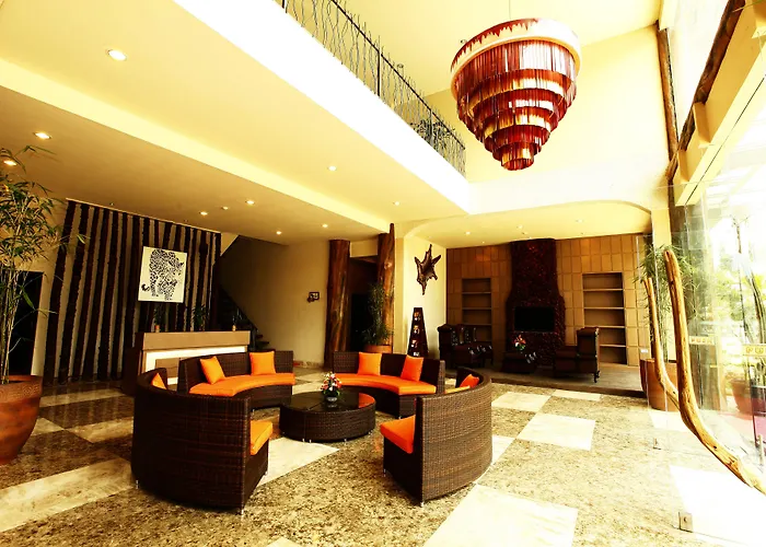 Royal Safari Garden Resort & Convention Cisarua